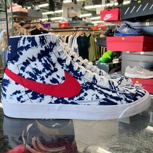Nike Blazer Mid 77 Vintage Tie Dye Size 10.5